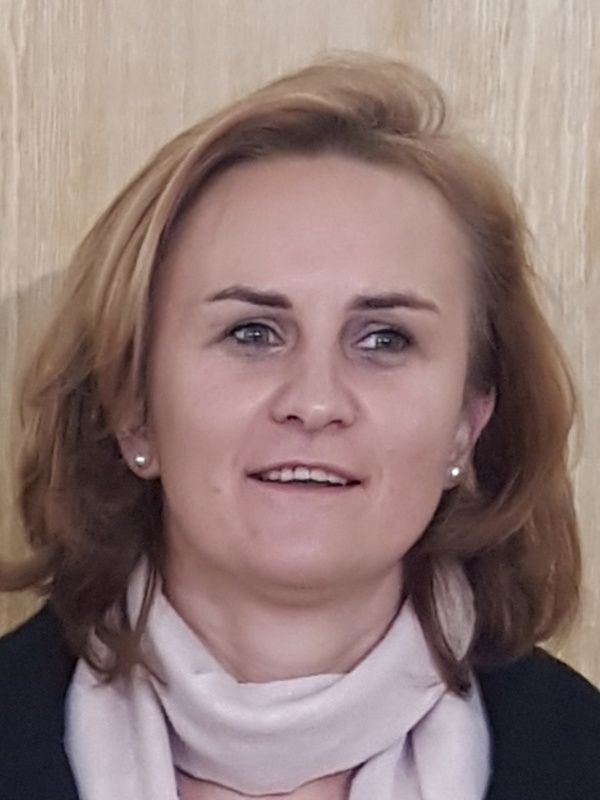 Katarína Szárazová